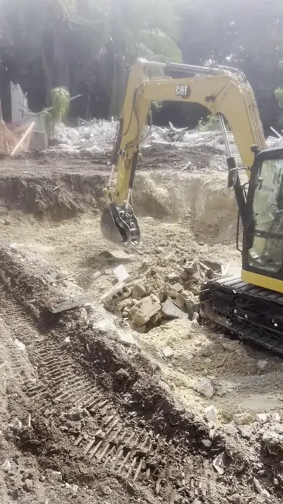Excavation and site prep poster - Florida