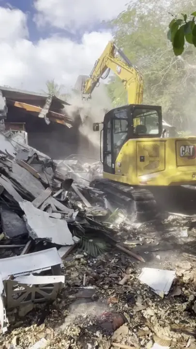 Residential demolition poster - Cutler Bay